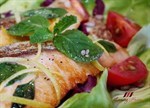 Healthy Pan-seared Salmon Salad with Himalayan Crystal Salt