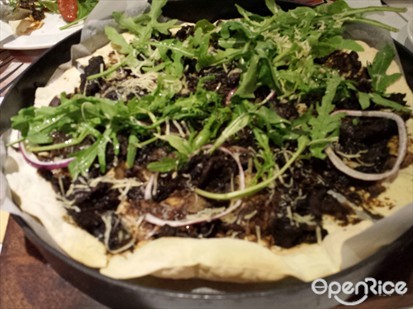Wild Truffle Mushroom pizza