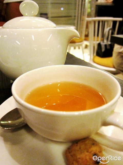 Fruit Mountain Tea ($6.80)