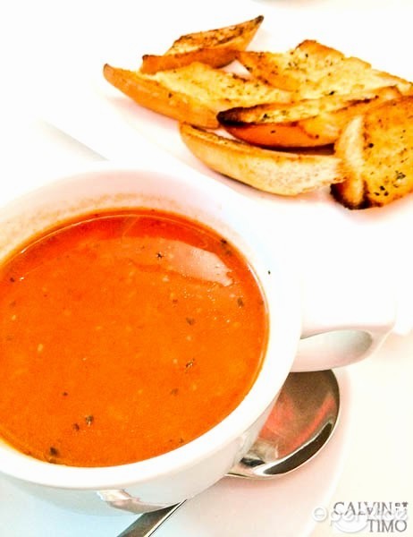 Hot Tomato Soup & Garlic Bread (+$3.50)