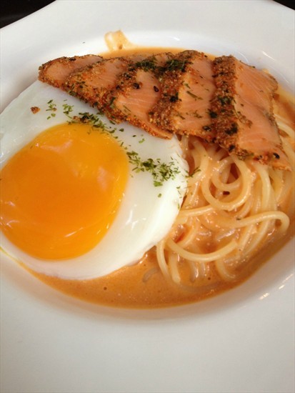 Mentaiko Spaghetti w/ Salmon Tataki