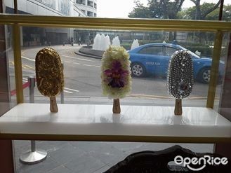 3 Magnum Ice Cream Deco