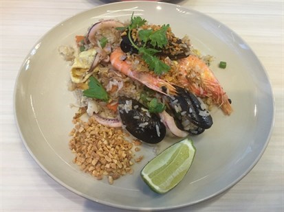 Feast of seafood tossed in Thai garlic and flavourful Hom Mali rice
