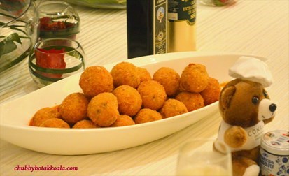 Fried stuffed rice ball (Aracini di Riso – Sicilia region)
